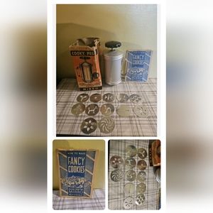 Vintage Mirro Cookie Press 12 designs with original box complete retro
